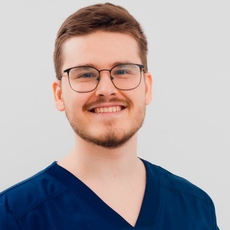 Мухаметзянов Камиль Дамирович, стоматолог-хирург