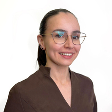 Елхова Юлия Сергеевна, врач-косметолог