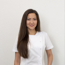 Ролдугина Ксения Олеговна, стоматолог-терапевт
