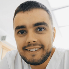 Новиков Александр Олегович, стоматолог-терапевт