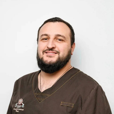 Бачана Саджия, стоматолог-ортопед