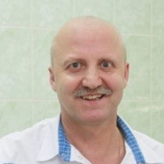 Суржиков Павел Александрович, стоматолог-терапевт