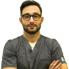 Краснояружский Денис Александрович, стоматолог-хирург