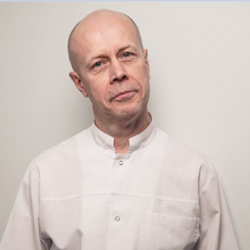 Пономарев Игорь Алексеевич, стоматолог-хирург