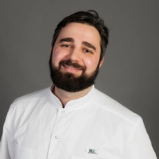 Дарази Саркис Джордж, стоматолог-ортопед