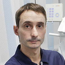 Сахаров Руслан Александрович, стоматолог-терапевт