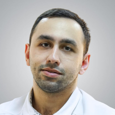 Манасанян Артём Артурович, стоматолог-хирург