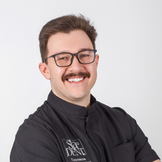 Толстиков Петр Сергеевич, стоматолог-хирург