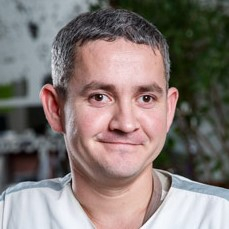 Кантюков Рафаэль Рафкатович, массажист