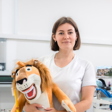 Еманова Наталья Александровна, стоматолог-терапевт