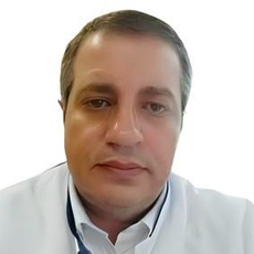 Джуни Мазен Ибрагим, офтальмолог