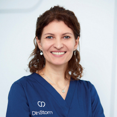 Кинева Марина Александровна, стоматолог-терапевт