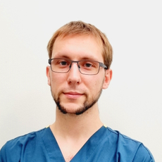Усольцев Антон Михайлович, стоматолог-хирург
