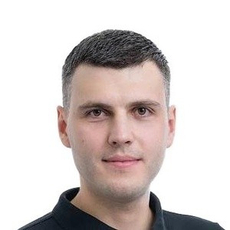 Пеунов Евгений Павлович, стоматолог-хирург