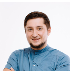 Лукьяненко Артур Викторович, стоматолог-ортопед