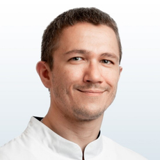 Черкашин Денис Сергеевич, стоматолог-хирург