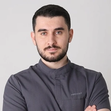 Асрян Вадим Артурович, стоматолог-ортопед