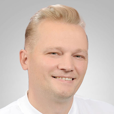 Бубликов Евгений Александрович, стоматолог-хирург