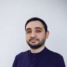 Фалчари Ренат Оникович, стоматолог-хирург