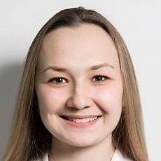 Фахретдинова Альбина Айдаровна, офтальмолог-хирург