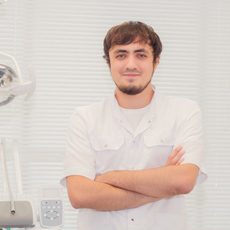 Ассанаев Алил-Магад Ассанаевич, стоматолог-терапевт