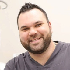 Михайлов Илья Александрович, стоматолог-терапевт