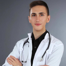 Хутов Аскиндер Альбертович, стоматолог-терапевт