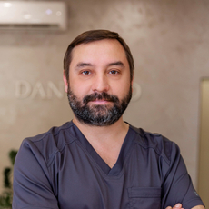 Мансуров Андрей Мидхадович, стоматолог-терапевт