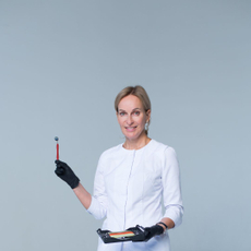 Большакова Алина Анатольевна, стоматолог-терапевт