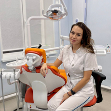 Бухнач Анна Владимировна, стоматолог-терапевт