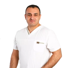 Овакимян Вазген Ваникович, стоматолог-хирург
