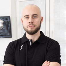 Штерцер Юрий Юрьевич, стоматолог-хирург