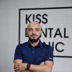 Аджатян Иван Арташесович, стоматолог-терапевт