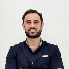 Исраелян Артем Альбертович, стоматолог-ортопед