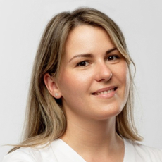 Савостьянова (Божукова) Алиса Юрьевна, стоматологический гигиенист