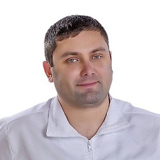 Зубенко Данил Олегович, стоматолог-терапевт