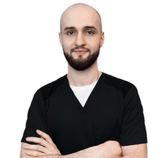 Хакиев Дени Умарович, стоматолог-хирург