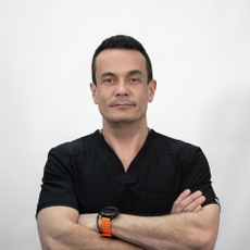 Хаттатов Артём Евгеньевич, стоматолог-хирург