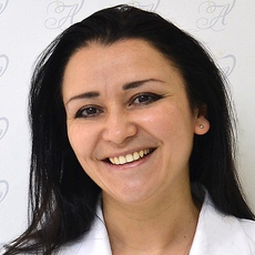 Оганесян Наринэ Арсеновна, стоматолог-терапевт