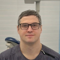 Михайлов Дмитрий Геннадьевич, стоматолог-терапевт