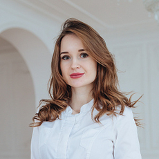 Зажигалкина Алена Евгеньевна, врач-косметолог