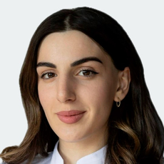 Сурова Элина Эрнестовна, стоматолог-хирург