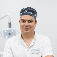 Лобецкий Олег Александрович, стоматолог-хирург