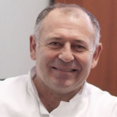 Токумаев Марат Жамалович, онколог