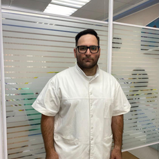 Зуробян Погос Сергеевич, стоматолог-терапевт