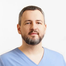 Медников Максим Александрович, стоматолог-хирург