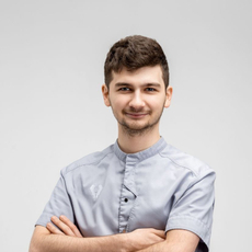 Бахтин Михаил Александрович, стоматолог-терапевт