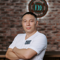 Закиров Раушан Ринатович, стоматолог-хирург