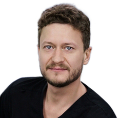 Тумаков Глеб Игоревич, пластический хирург