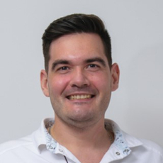 Долганов Олег Александрович, стоматолог-терапевт